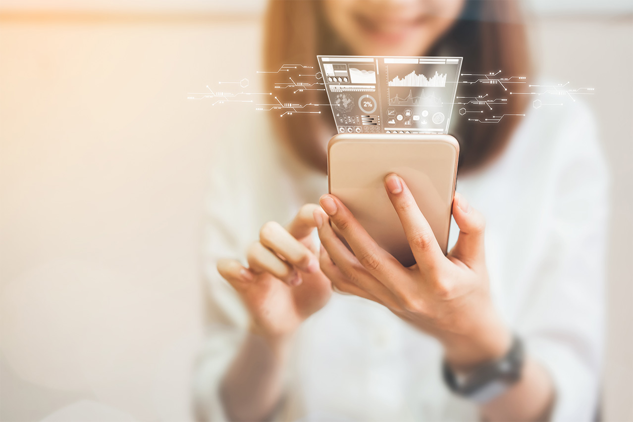 Easy Device Integration with Unified Communications - Woman integrating call systems with her cell phone
